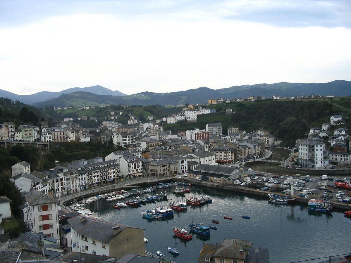 Albergue De Peregrinos Villa De Luarca Eksteriør billede